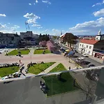 Готель Тячів Tyachiv
