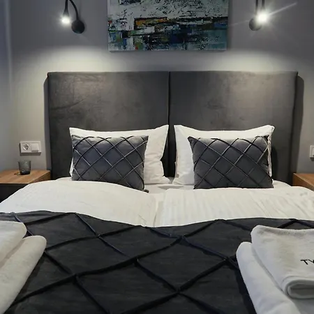 Hotel Готель Тячів *