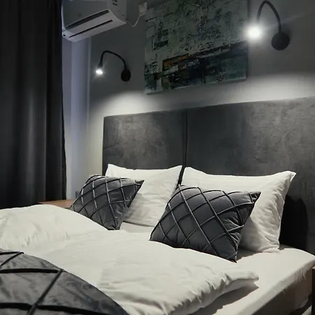 Готель Тячів *