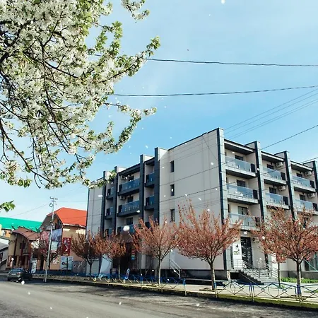 ホテル Готель Тячів *