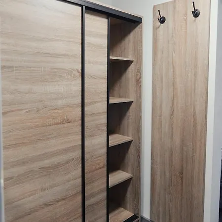 Готель Тячів