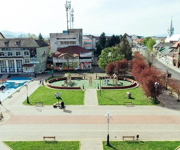 Hotel Готель Тячів *