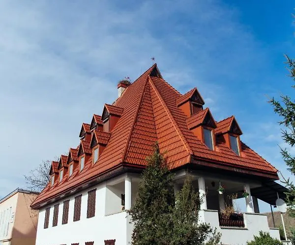Готель Тячів